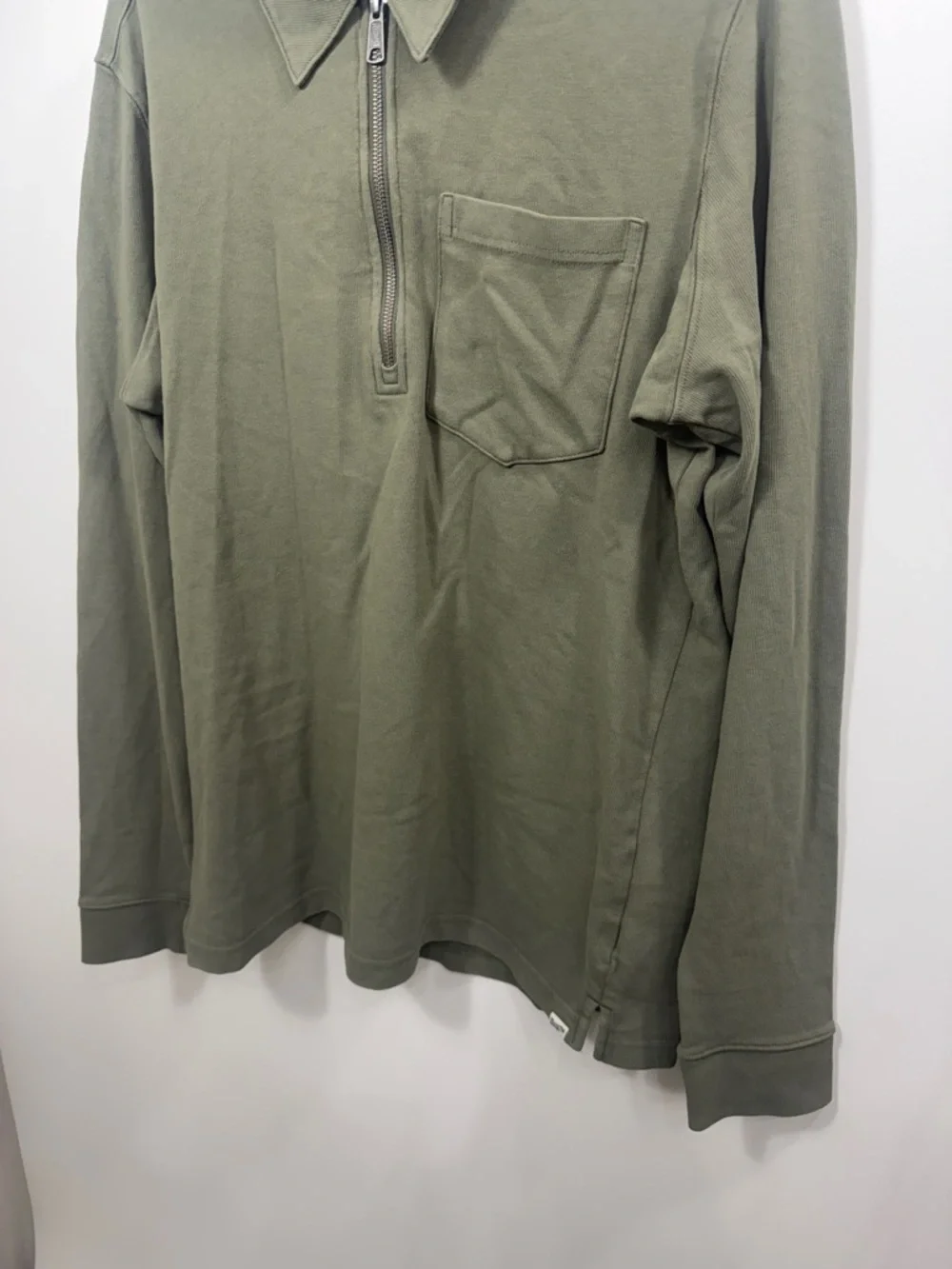 Duluth Trading Company Men’s Rugby knit 1/2 zip pull over size medium. NWT.Green